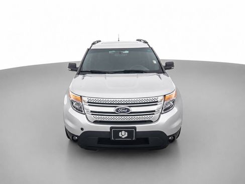 Used 2013 Ford Explorer XLT AWD/4WD image 2