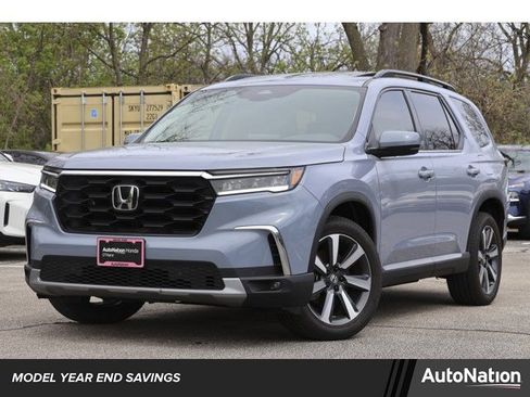 New 2025 Honda Pilot Touring image 1