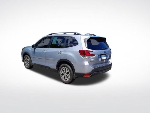 Used 2023 Subaru Forester Premium AWD/4WD image 6