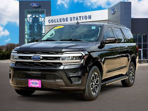 Used 2022 Ford Expedition XLT RWD image 2