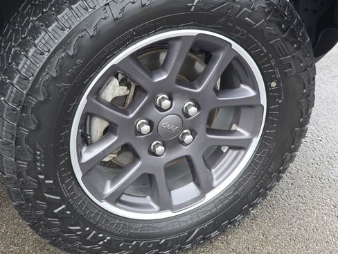 Used 2021 Jeep Wrangler Unlimited Sport image 12