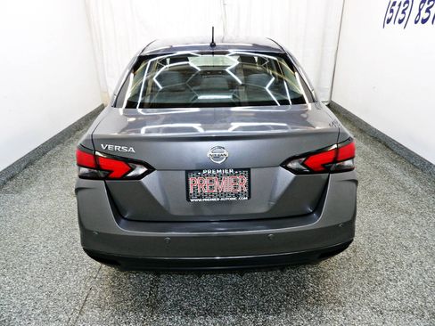 Used 2020 Nissan Versa S FWD image 5