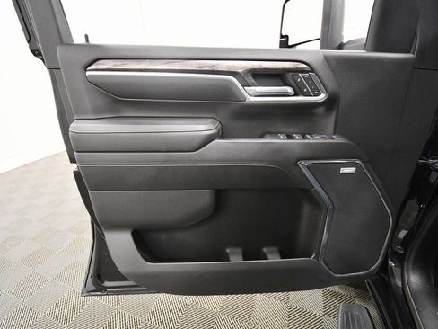 Used 2024 Chevrolet Silverado 2500 LTZ w/ LTZ Plus Package image 13