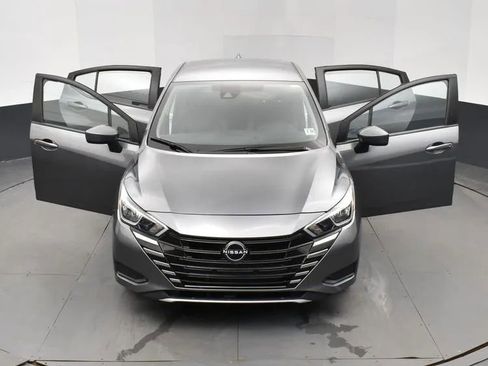 Used 2024 Nissan Versa SV image 10
