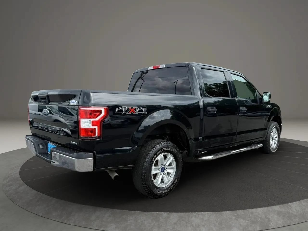 Used 2018 Ford F150 XLT AWD/4WD image 3