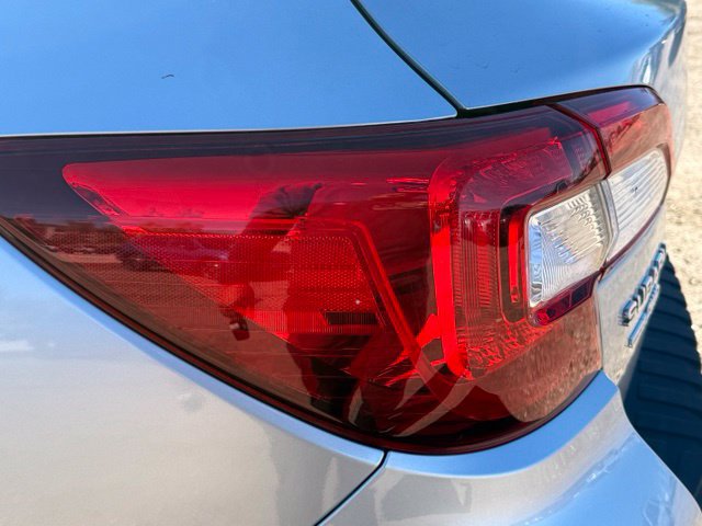 Used 2019 Subaru Outback 2.5i Limited w/ Popular Package #2 AWD/4WD image 12