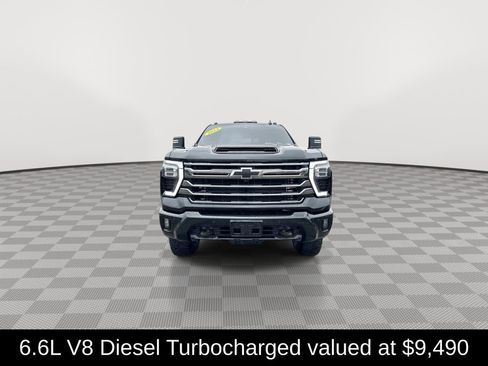 Used 2024 Chevrolet Silverado 2500 High Country w/ High Country Premium Package AWD/4WD image 5