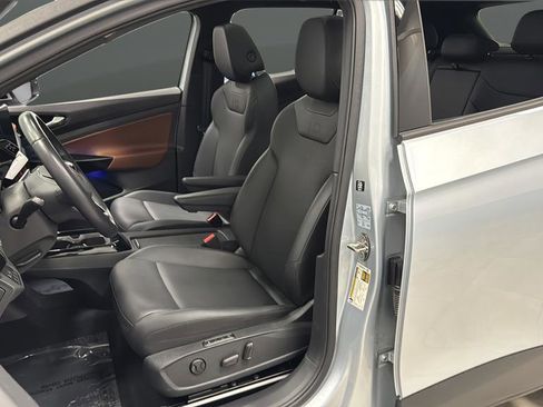 Used 2022 Volkswagen ID.4 Pro S image 9