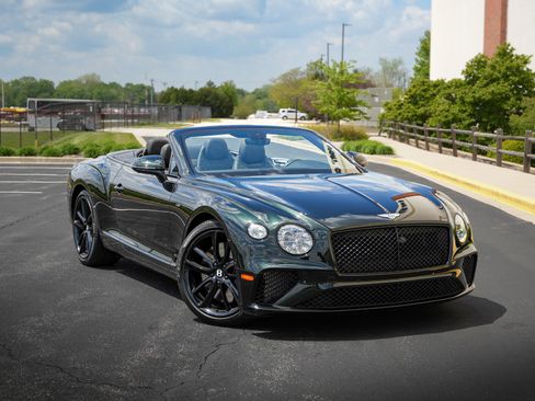 Used 2022 Bentley Continental GT AWD/4WD image 2