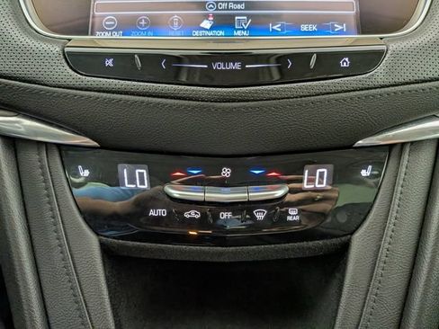 Used 2017 Cadillac XT5 Luxury w/ Driver Awareness Package FWD image 22