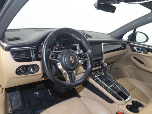Used 2020 Porsche Macan AWD/4WD image 27