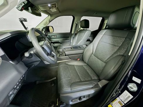 Used 2024 Toyota Tundra Limited AWD/4WD image 12