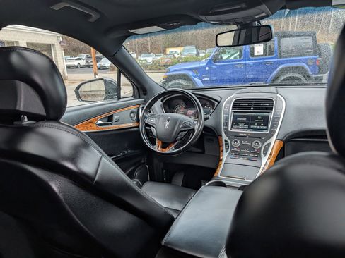 Used 2016 Lincoln MKX Reserve w/ Technology Package image 25