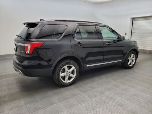 Used 2016 Ford Explorer XLT w/ Equipment Group 202A AWD/4WD image 10