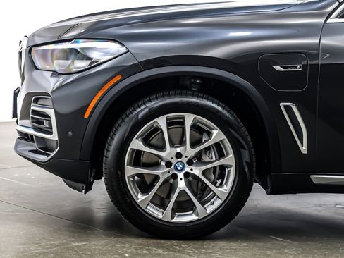 Used 2023 BMW X5 xDrive45e w/ Climate Comfort Package image 11