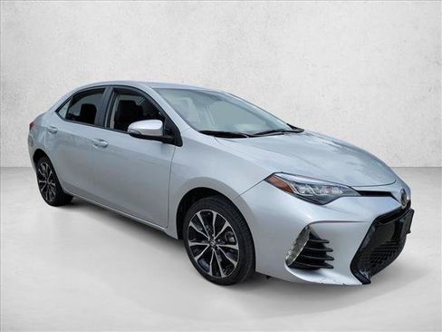 Used 2019 Toyota Corolla SE image 3