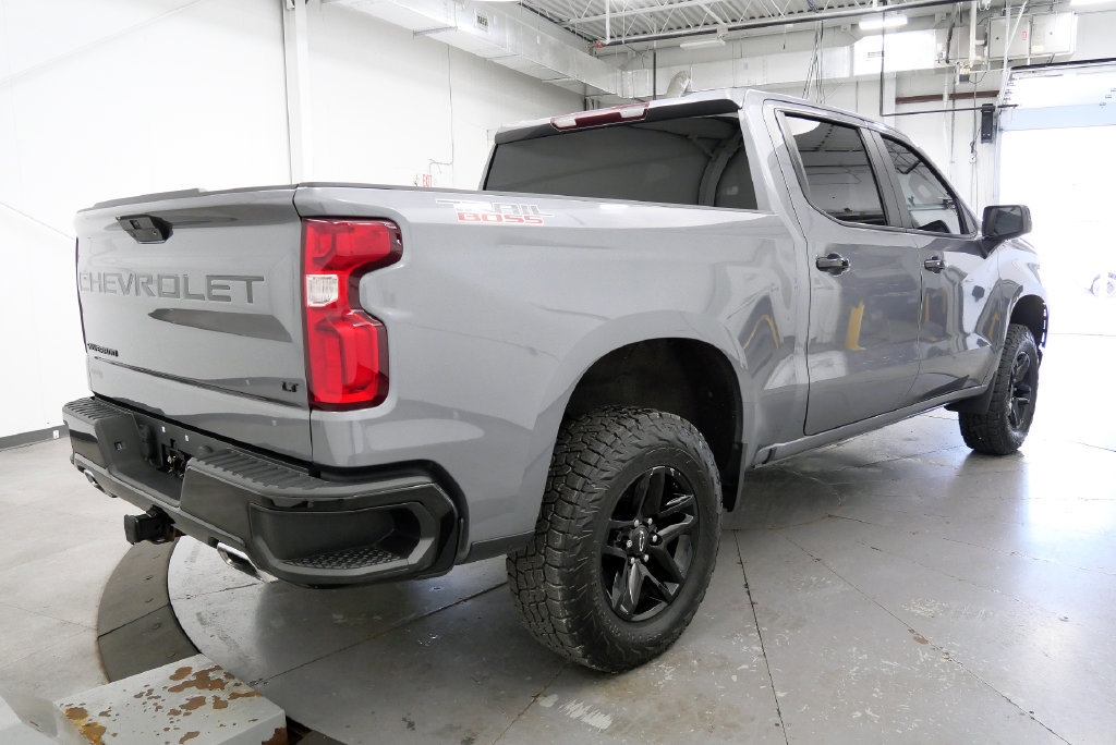 Used 2021 Chevrolet Silverado 1500 LT Trail Boss w/ Bed Protection Package AWD/4WD image 8