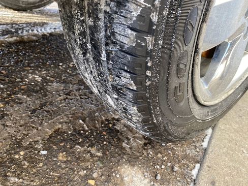 Used 2011 Ford Escape Limited image 25