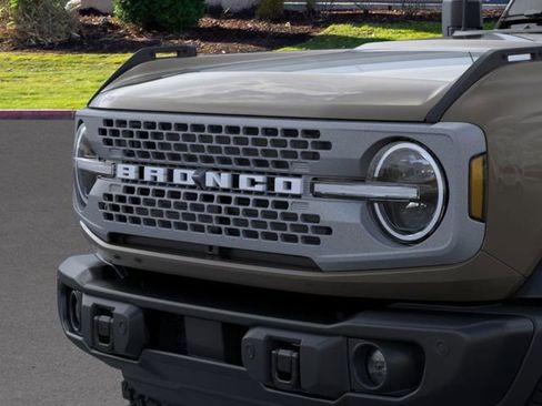 New 2025 Ford Bronco Badlands image 19