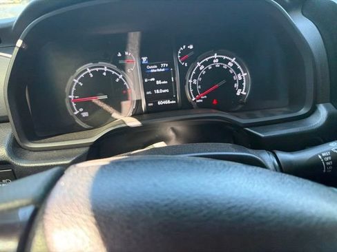 Used 2021 Toyota 4Runner TRD Off-Road Premium w/ Moonroof Package AWD/4WD image 6