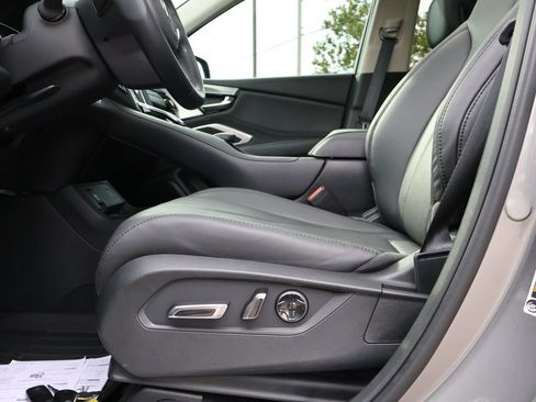Used 2024 Acura RDX SH-AWD image 32