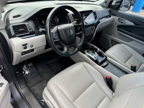 Used 2021 Honda Pilot Touring image 17