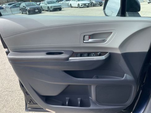 Used 2024 Toyota Sienna XLE image 18