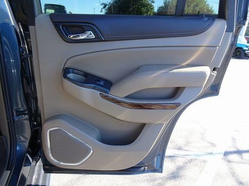 Used 2019 GMC Yukon SLT w/ Premium Edition image 21