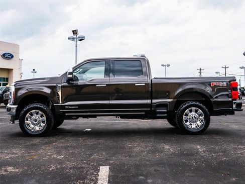 Used 2025 Ford F250 Lariat w/ Lariat Ultimate Package AWD/4WD image 6