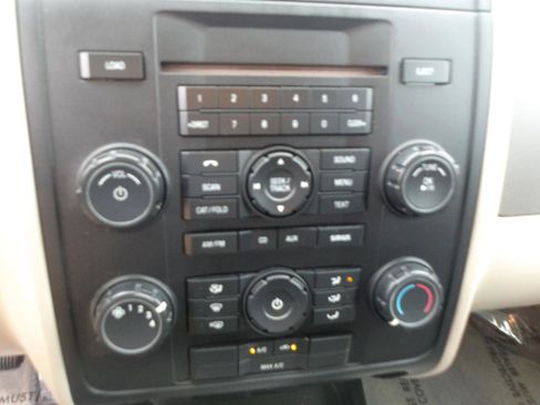 Used 2011 Ford Escape XLS w/ 102A Rapid Spec Order Code FWD image 23