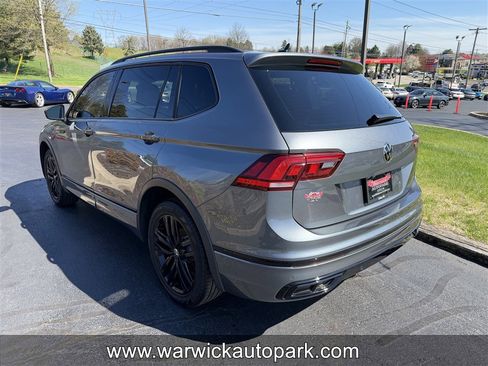 Used 2022 Volkswagen Tiguan SE R-Line image 11