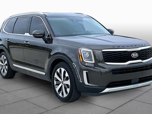 Used 2020 Kia Telluride EX w/ EX Premium Package FWD image 3