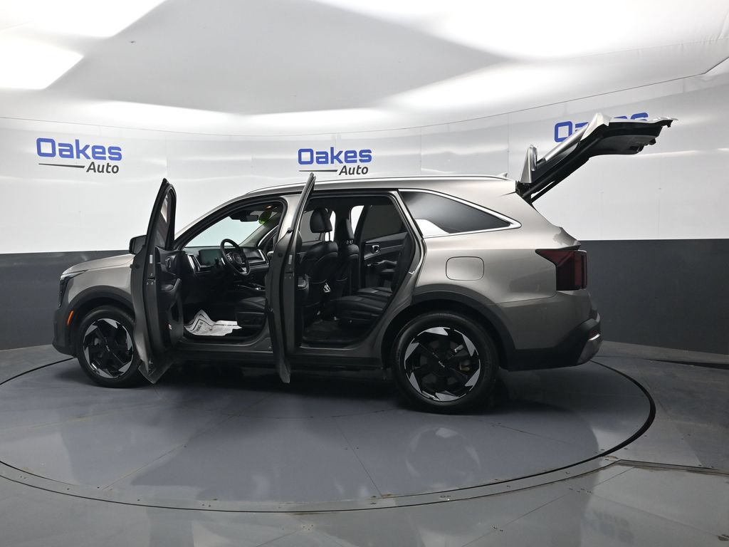 Used 2025 Kia Sorento EX AWD/4WD image 57
