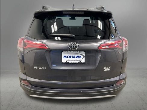 Used 2018 Toyota RAV4 XLE w/ Plus Extra Value Package AWD/4WD image 4
