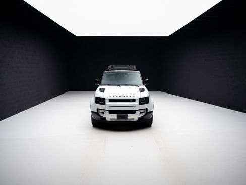 Used 2023 Land Rover Defender 130 SE image 86