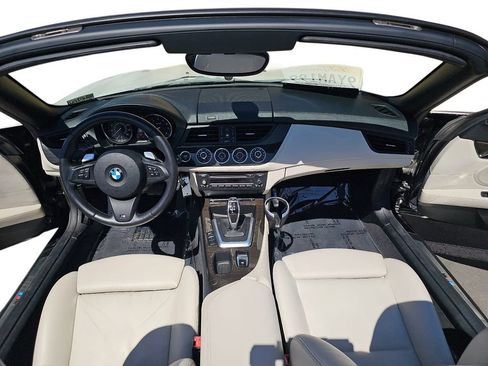 Used 2011 BMW Z4 sDrive35i RWD image 9