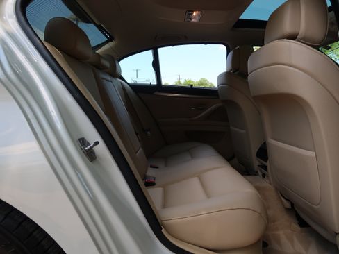 Used 2011 BMW 528i Sedan RWD image 36