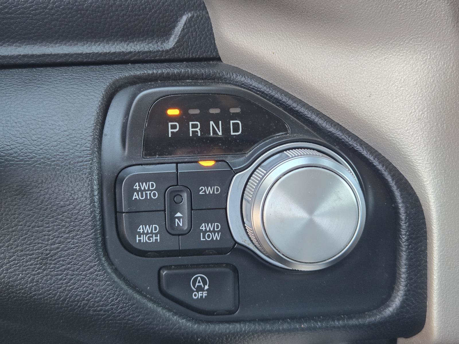 Used 2022 RAM 1500 Laramie AWD/4WD image 12