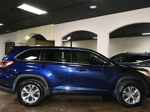 Used 2015 Toyota Highlander Plus image 52