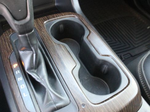 Used 2020 GMC Canyon Denali image 22