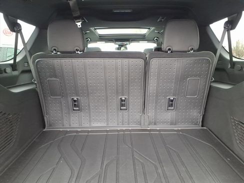 New 2026 Chevrolet Suburban RST image 17