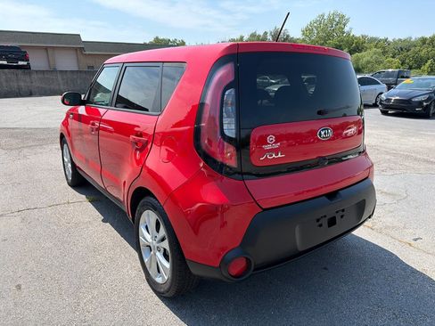 Used 2015 Kia Soul + w/ Audio Package FWD image 8