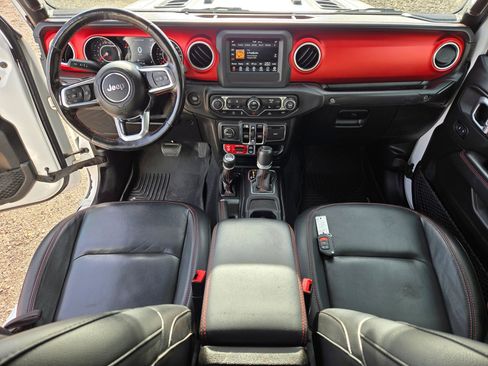 Used 2020 Jeep Gladiator Rubicon w/ Cold Weather Group image 9