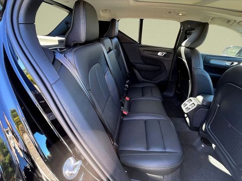 New 2026 Volvo XC40 B5 Plus w/ Climate Package image 9