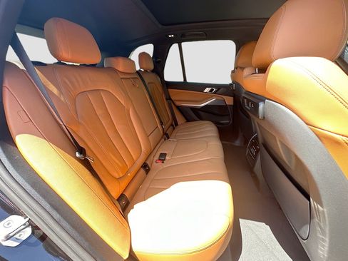 Certified 2022 BMW X5 sDrive40i w/ Premium Package RWD image 27