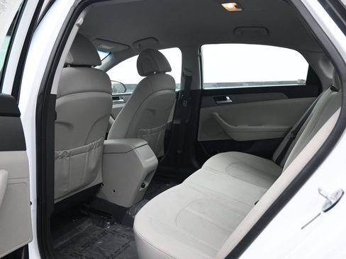 Used 2016 Hyundai Sonata SE FWD image 25