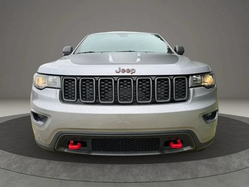 Used 2017 Jeep Grand Cherokee Trailhawk AWD/4WD image 8