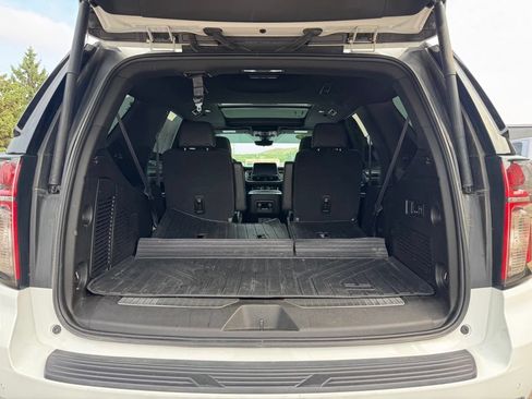 Used 2021 Chevrolet Tahoe Premier w/ Premium Package AWD/4WD image 43