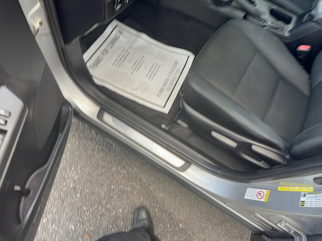 Certified 2016 Toyota RAV4 LE FWD image 10