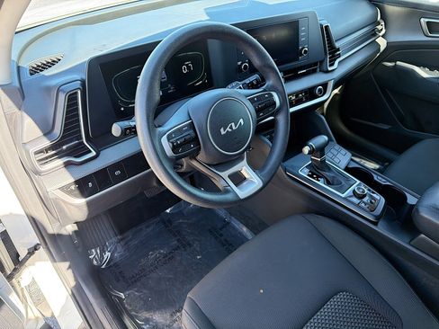 Used 2024 Kia Sportage LX image 25